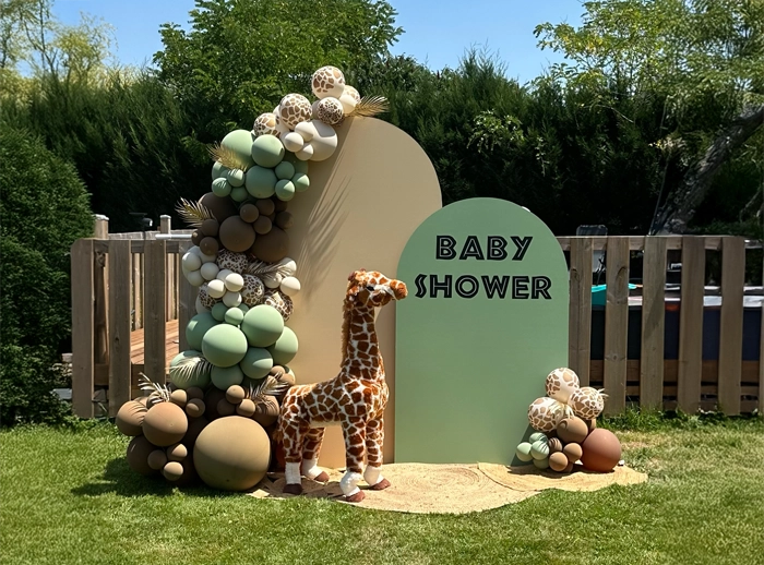 Décoration Baby Shower — Décor vert marron girafe