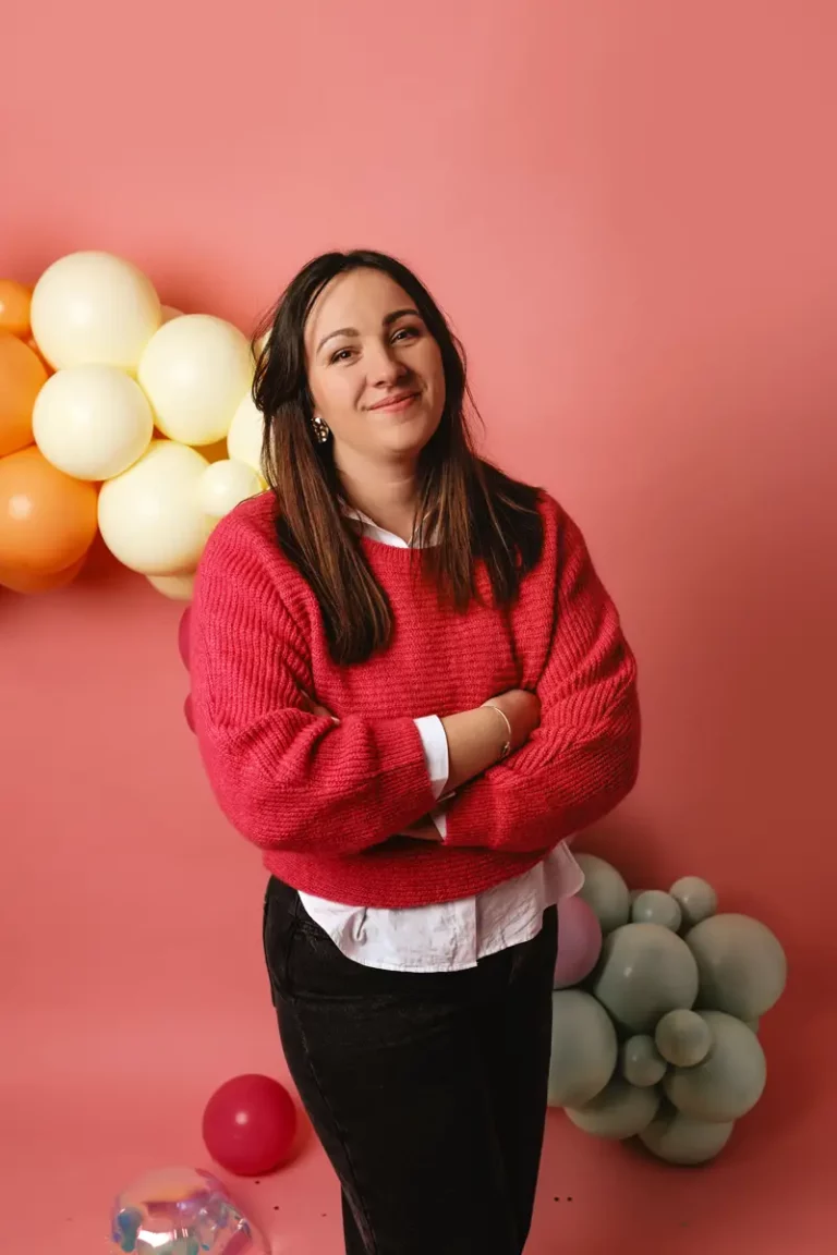 Margot GERMAIN, souriante, décoratrice événementielle à Bordeaux — Les Pimp'ettes